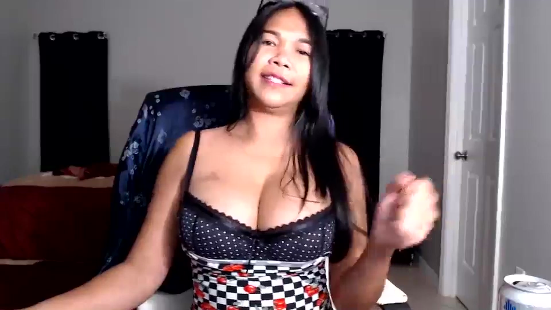 Gallery image thumbnail from Littlekai2025's myfreecams stream on, 07/08/2025, 03:31 image 17 of 20