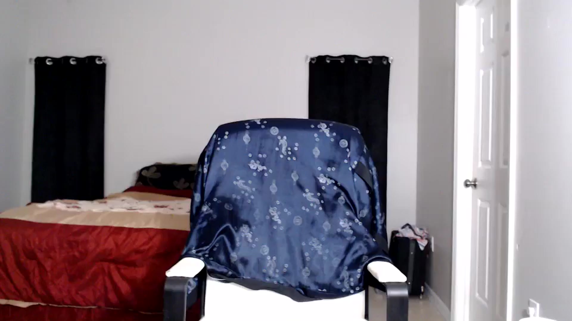 Gallery image thumbnail from Littlekai2025's myfreecams stream on, 07/13/2025, 03:16 image 8 of 20