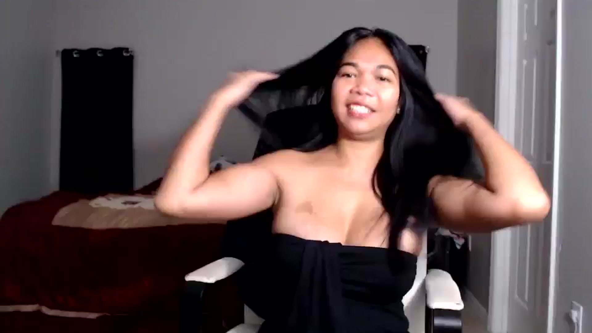 Gallery image thumbnail from Littlekai2025's myfreecams stream on, 07/15/2025, 01:25 image 6 of 20