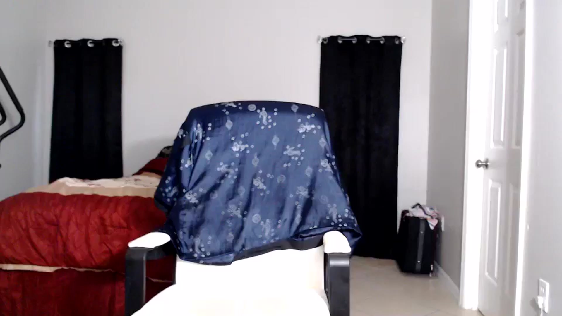 Gallery image thumbnail from Littlekai2025's myfreecams stream on, 07/21/2025, 24:00 image 5 of 20