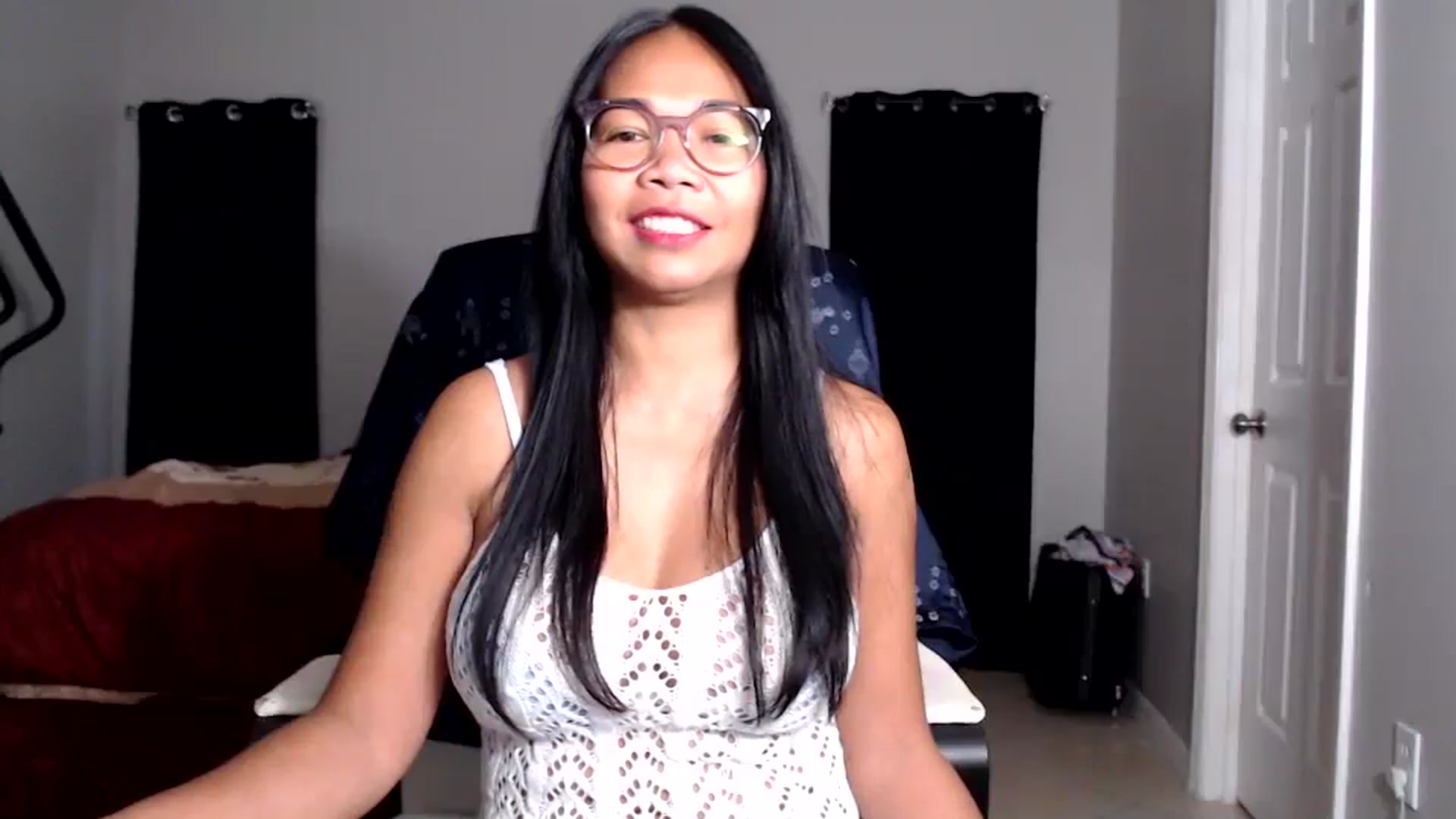 Gallery image thumbnail from Littlekai2025's myfreecams stream on, 07/21/2025, 24:00 image 19 of 20