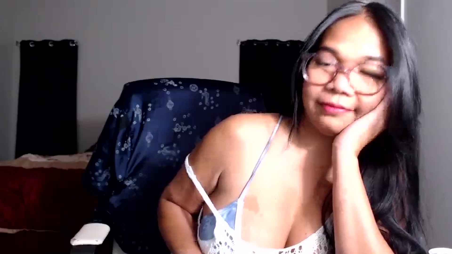 Gallery image thumbnail from Littlekai2025's myfreecams stream on, 07/21/2025, 04:11 image 13 of 20