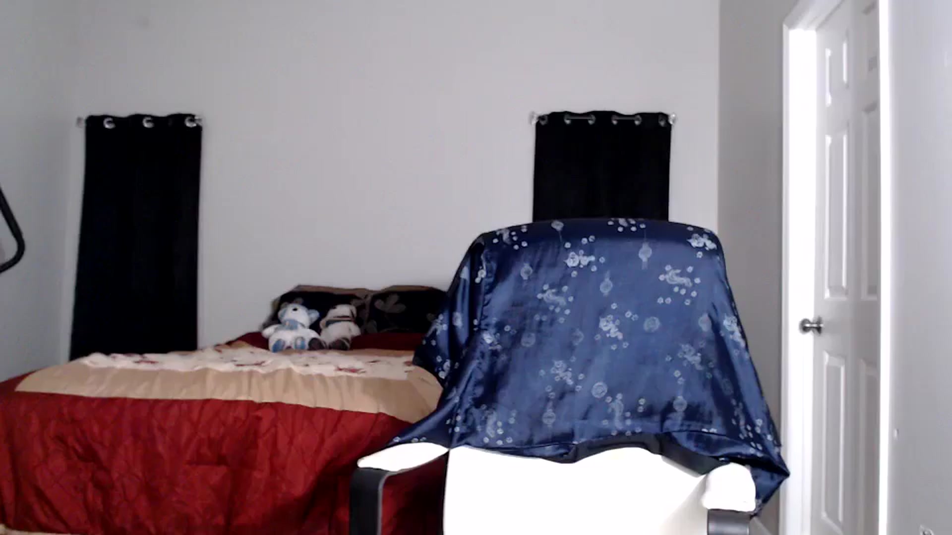 Gallery image thumbnail from Littlekai2025's myfreecams stream on, 07/27/2025, 04:44 image 18 of 20