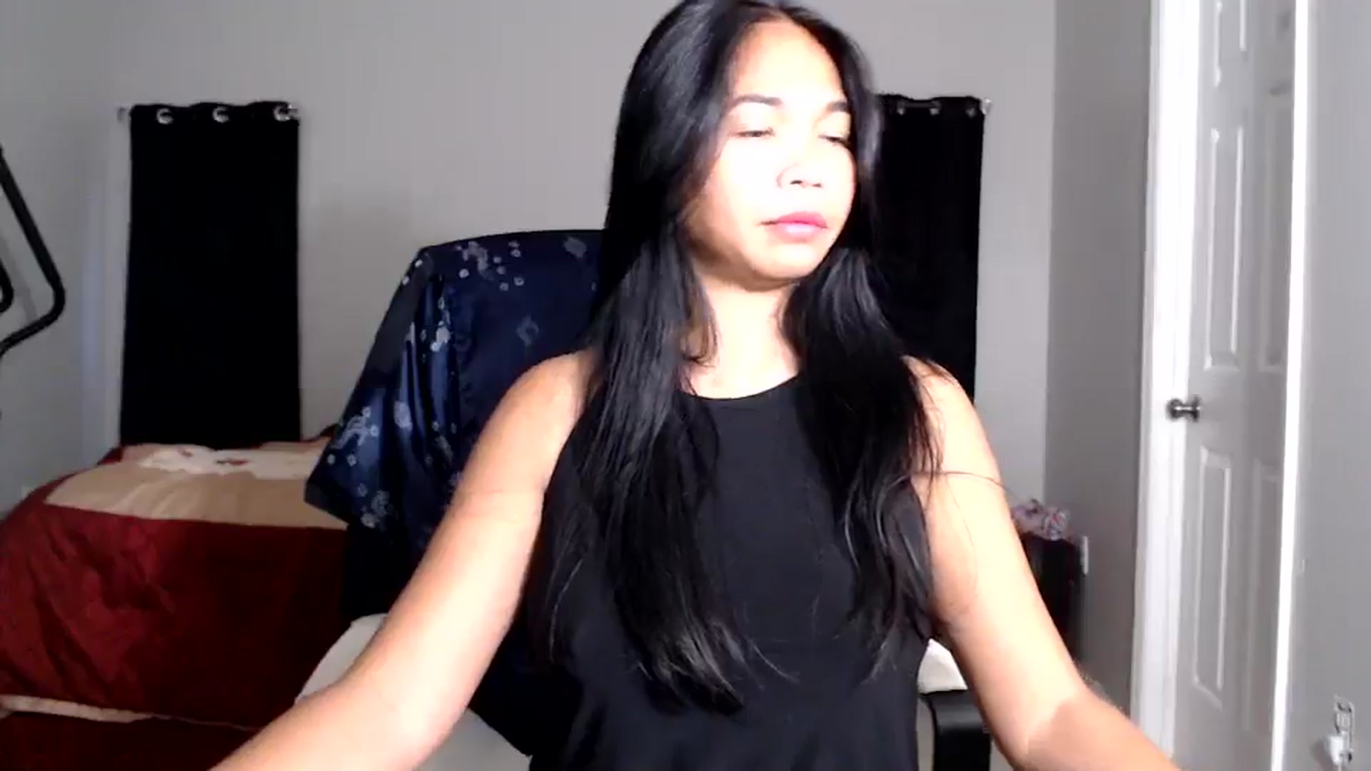 Gallery image thumbnail from Littlekai2025's myfreecams stream on, 07/28/2025, 24:00 image 13 of 20