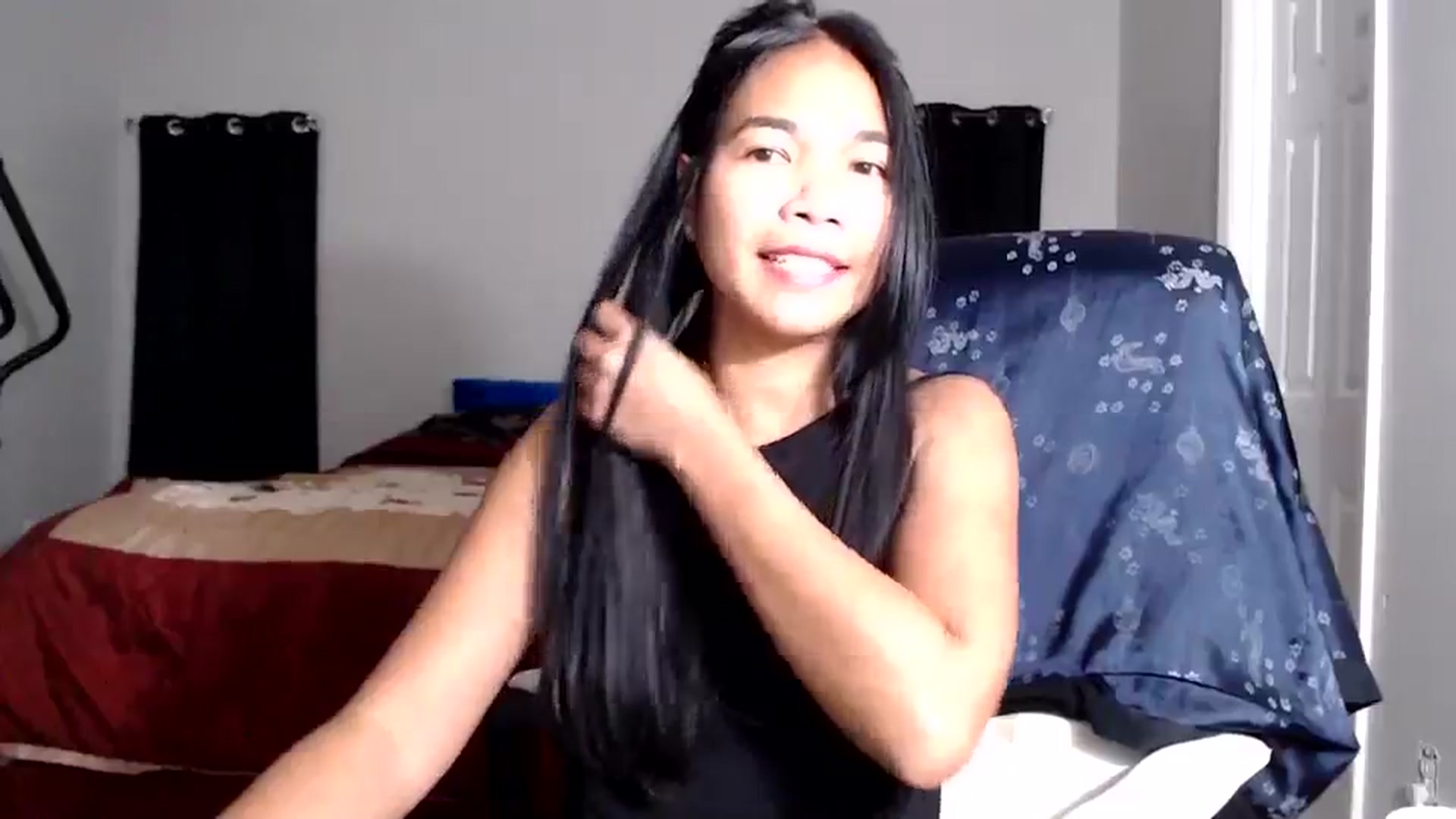 Gallery image thumbnail from Littlekai2025's myfreecams stream on, 07/28/2025, 02:42 image 13 of 20
