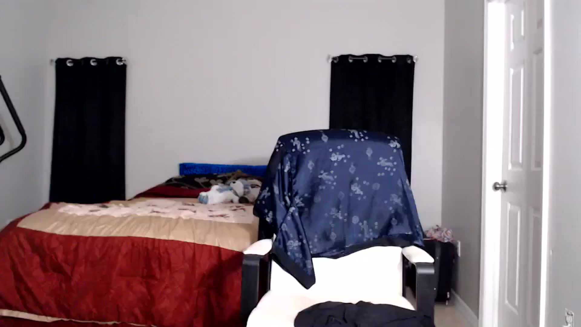 Gallery image thumbnail from Littlekai2025's myfreecams stream on, 07/28/2025, 02:42 image 19 of 20