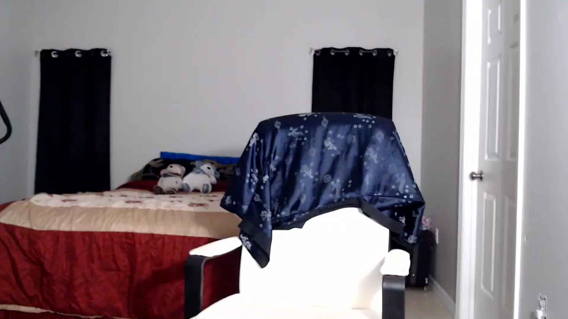 Gallery image thumbnail from Littlekai2025's myfreecams stream on, 07/30/2025, 02:58 image 12 of 20