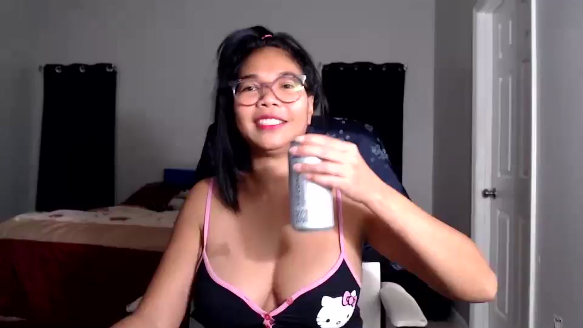 Gallery image thumbnail from Littlekai2025's myfreecams stream on, 08/01/2025, 04:37 image 13 of 20