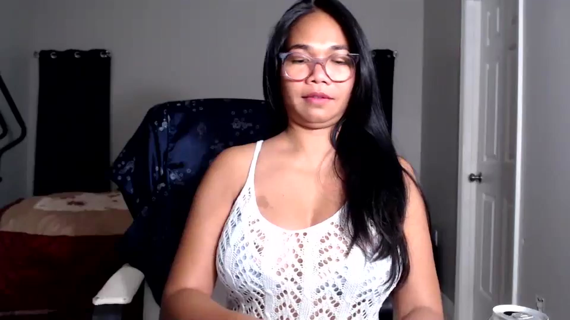 Gallery image thumbnail from Littlekai2025's myfreecams stream on, 08/03/2025, 04:57 image 12 of 20