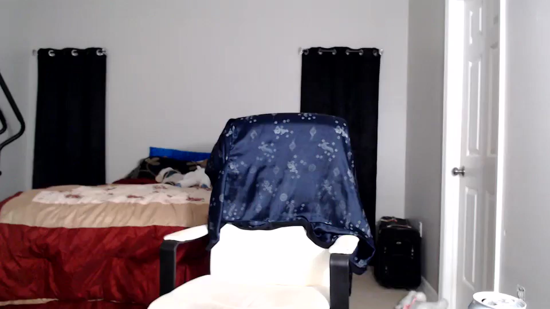 Gallery image thumbnail from Littlekai2025's myfreecams stream on, 08/03/2025, 04:57 image 3 of 20