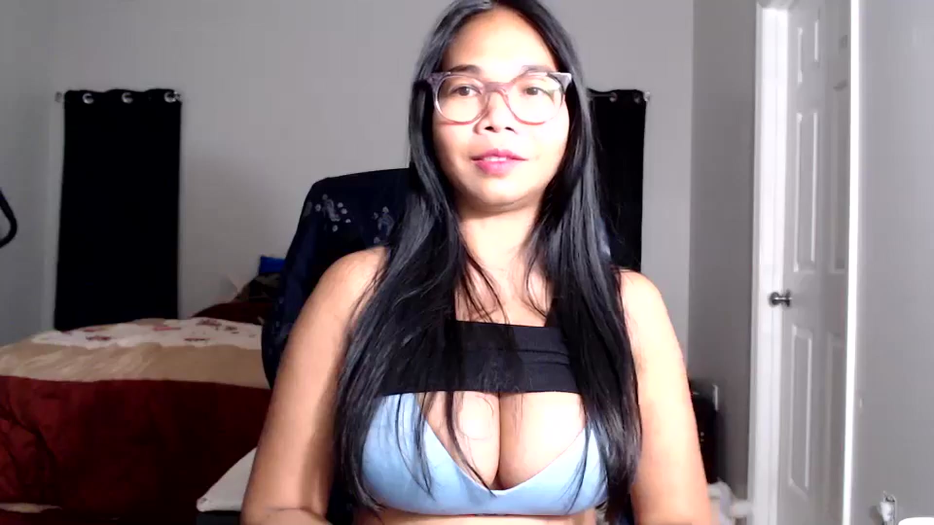 Gallery image thumbnail from Littlekai2025's myfreecams stream on, 08/04/2025, 05:10 image 12 of 20
