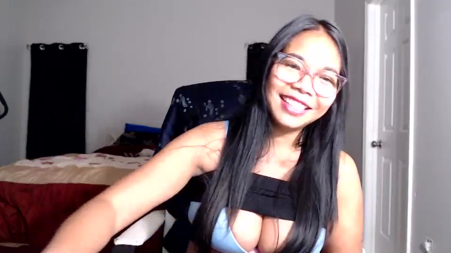 Gallery image thumbnail from Littlekai2025's myfreecams stream on, 08/04/2025, 05:10 image 11 of 20