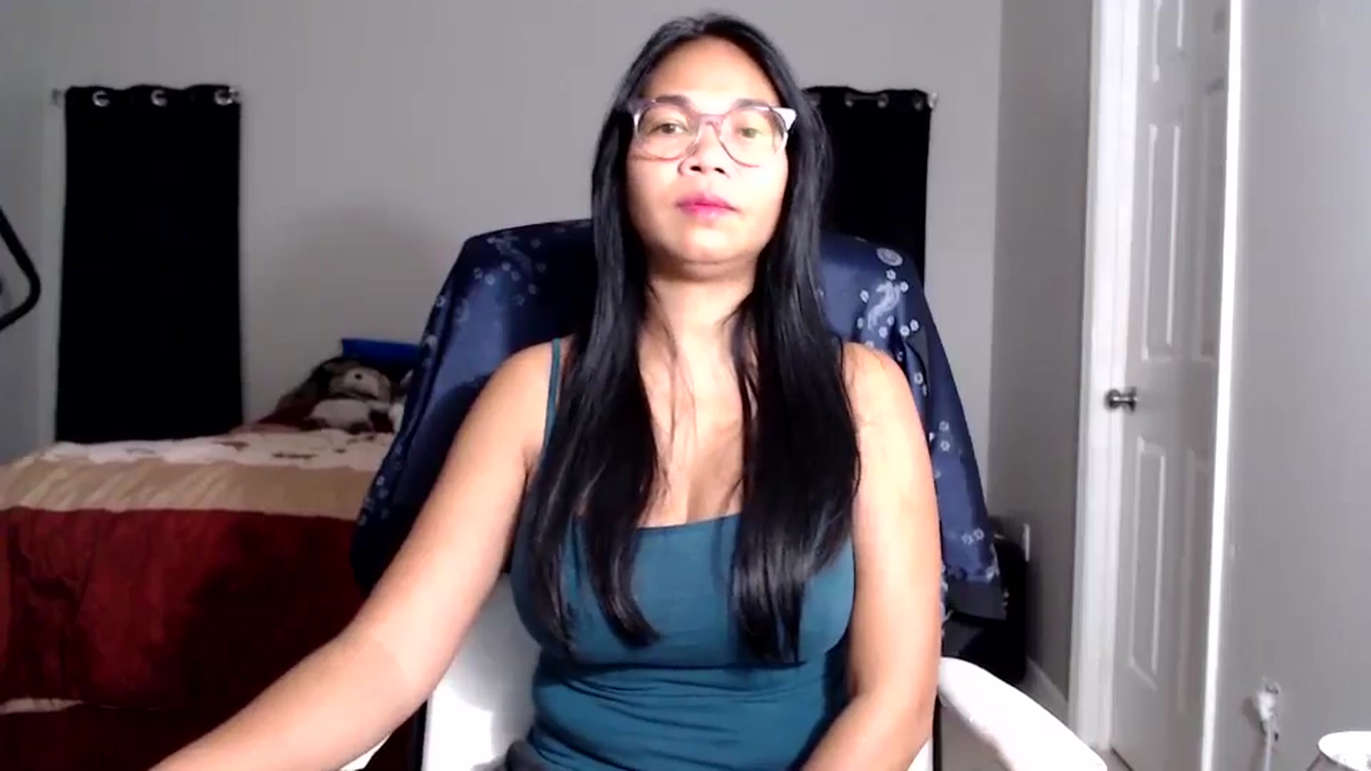 Gallery image thumbnail from Littlekai2025's myfreecams stream on, 08/06/2025, 04:22 image 4 of 20