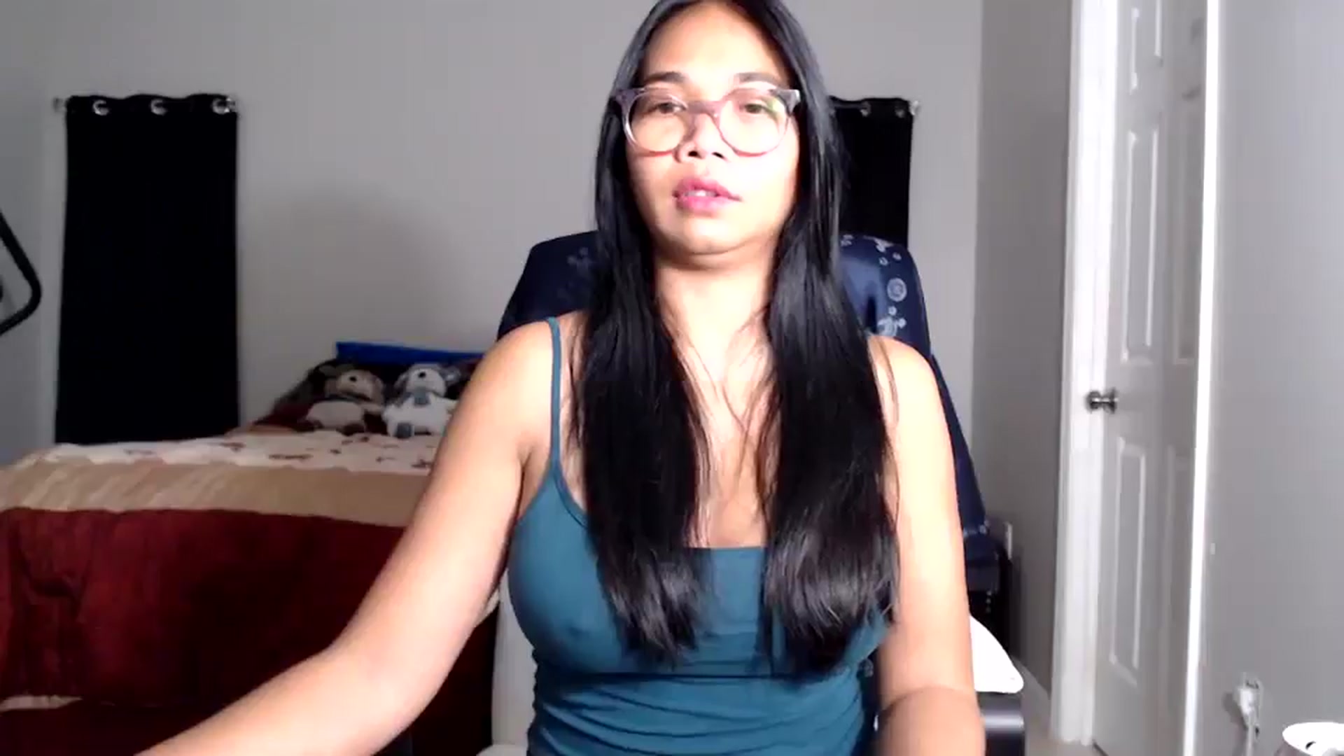 Gallery image thumbnail from Littlekai2025's myfreecams stream on, 08/06/2025, 04:22 image 12 of 20