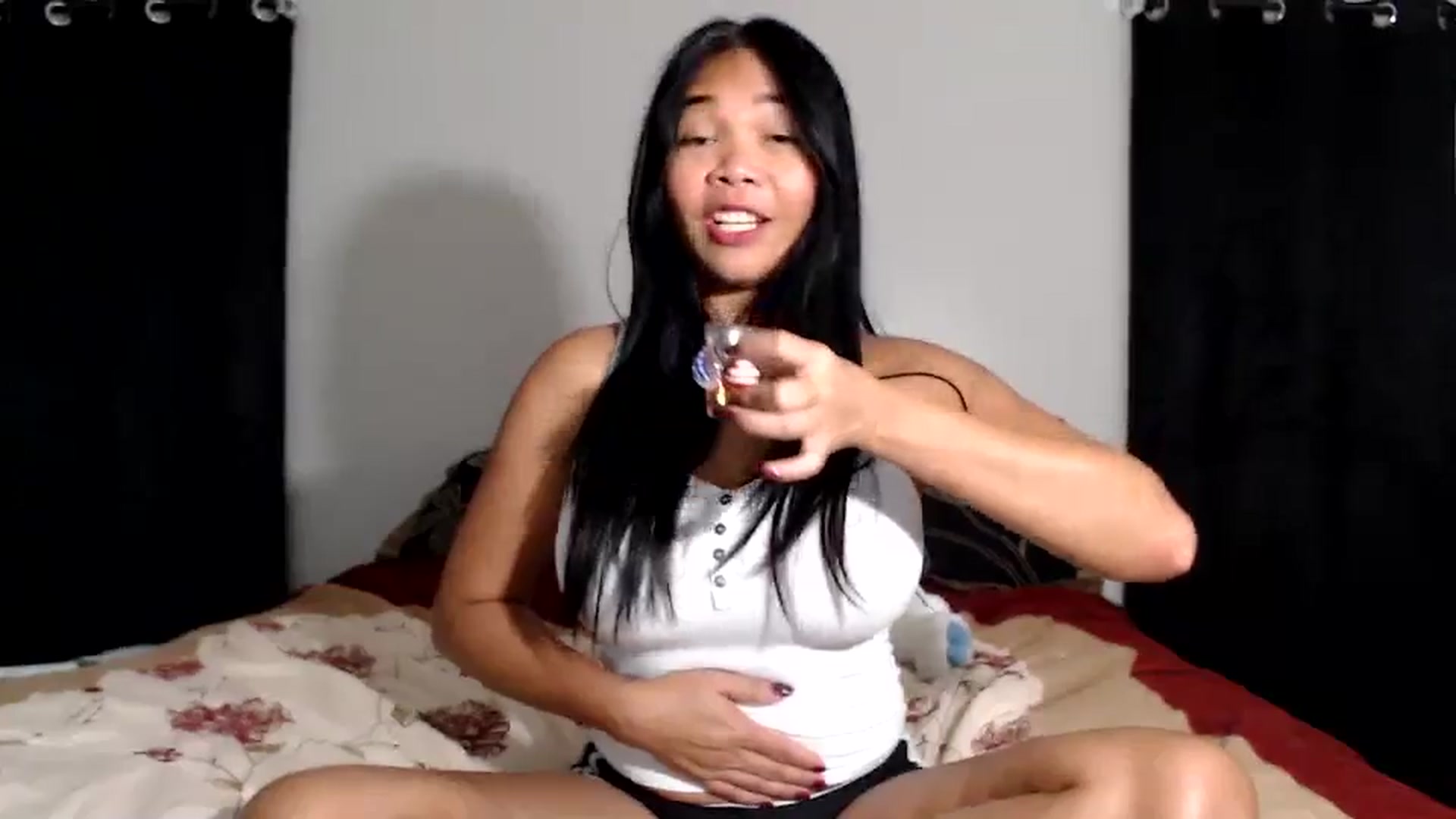 Gallery image thumbnail from Littlekai2025's myfreecams stream on, 08/10/2025, 01:56 image 3 of 20