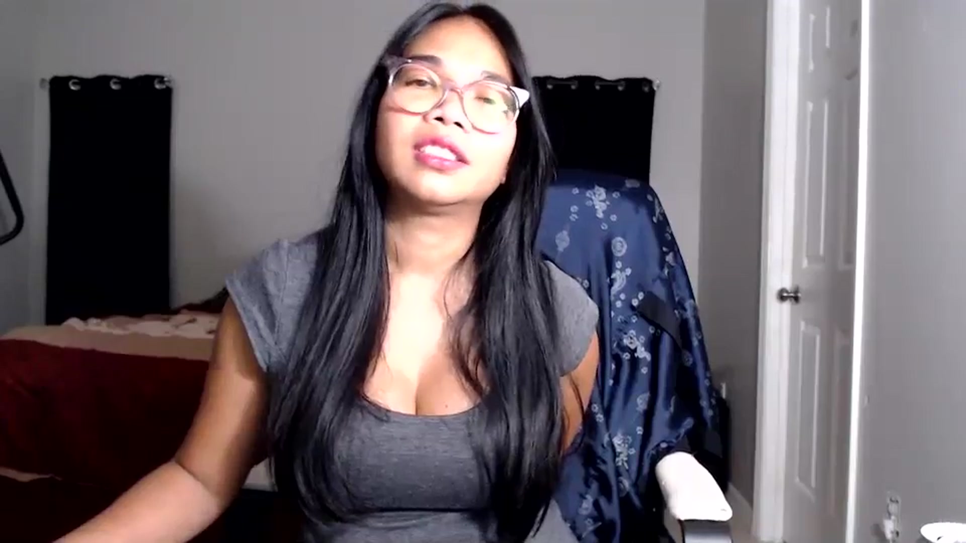 Gallery image thumbnail from Littlekai2025's myfreecams stream on, 08/12/2025, 03:03 image 16 of 20