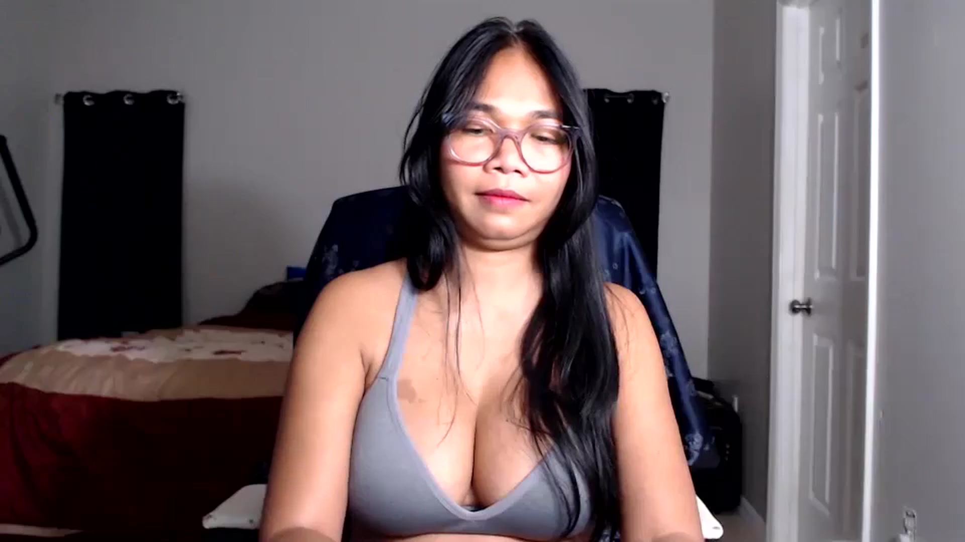 Gallery image thumbnail from Littlekai2025's myfreecams stream on, 08/13/2025, 04:44 image 12 of 20