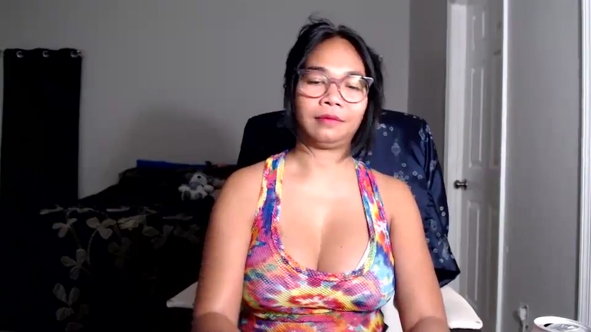 Gallery image thumbnail from Littlekai2025's myfreecams stream on, 08/18/2025, 24:04 image 4 of 20