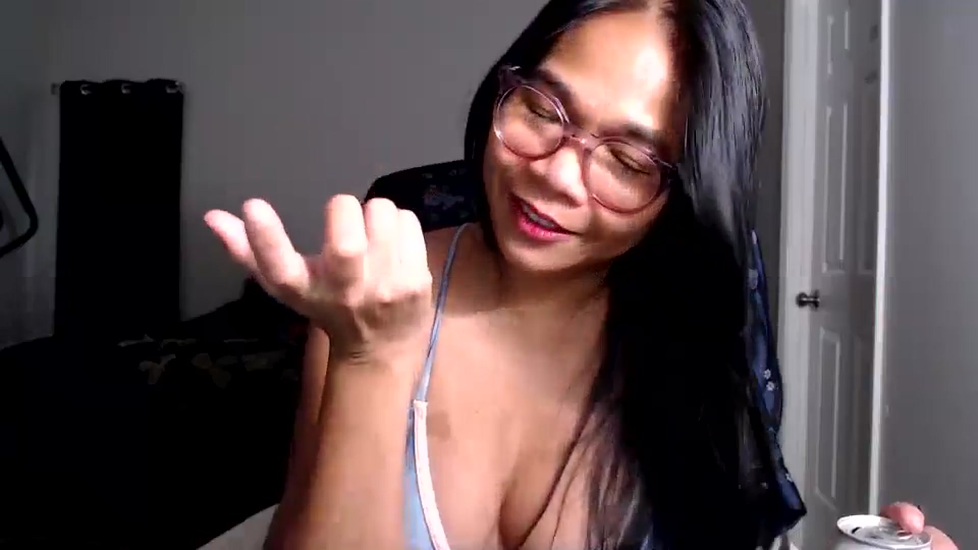 Gallery image thumbnail from Littlekai2025's myfreecams stream on, 08/18/2025, 24:04 image 15 of 20