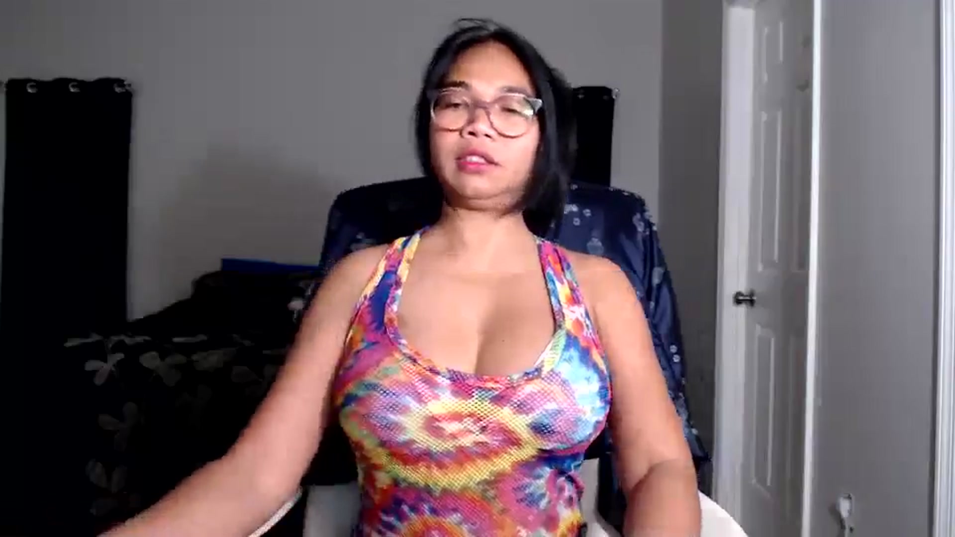 Gallery image thumbnail from Littlekai2025's myfreecams stream on, 08/18/2025, 24:04 image 6 of 20