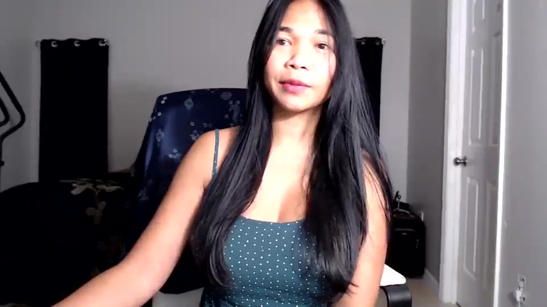 Gallery image thumbnail from Littlekai2025's myfreecams stream on, 08/20/2025, 03:33 image 18 of 20
