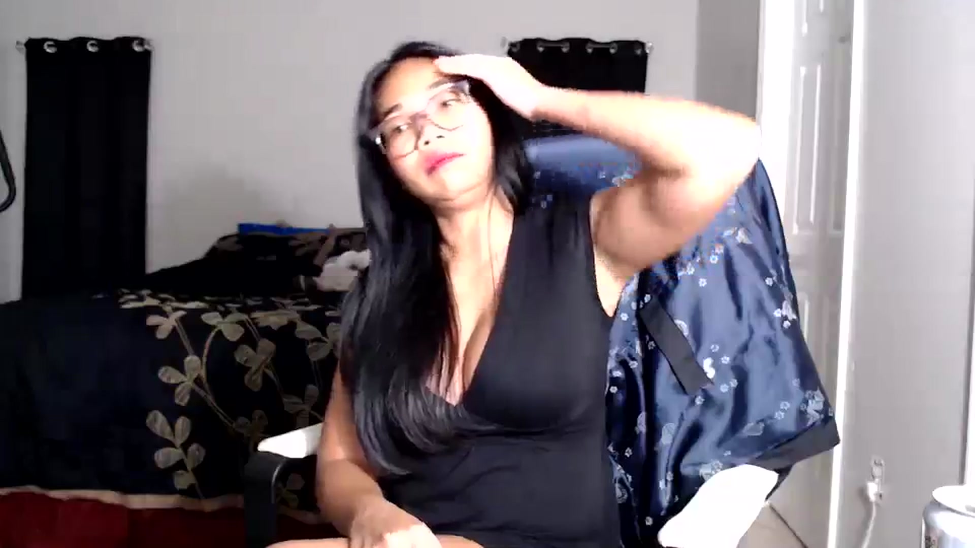 Gallery image thumbnail from Littlekai2025's myfreecams stream on, 08/26/2025, 04:30 image 10 of 20