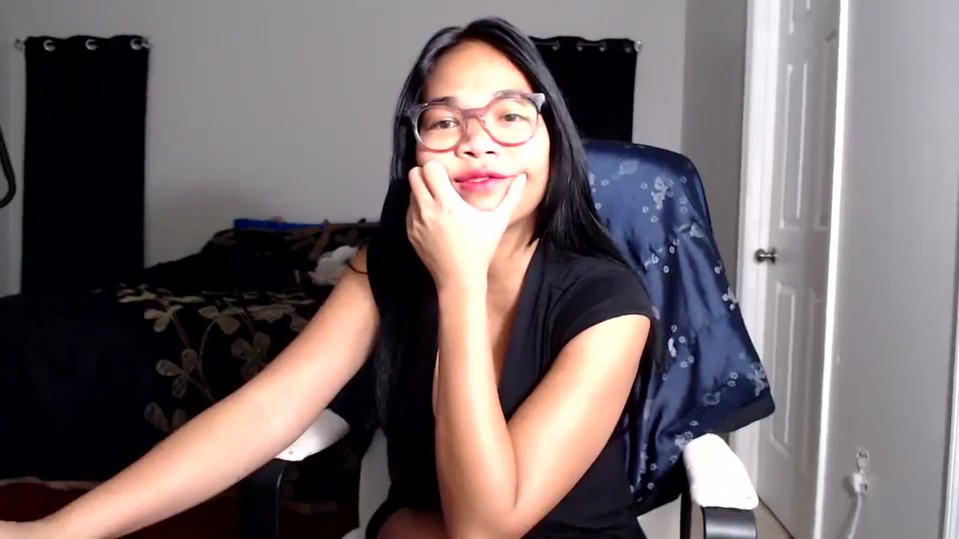 Gallery image thumbnail from Littlekai2025's myfreecams stream on, 08/26/2025, 04:30 image 8 of 20
