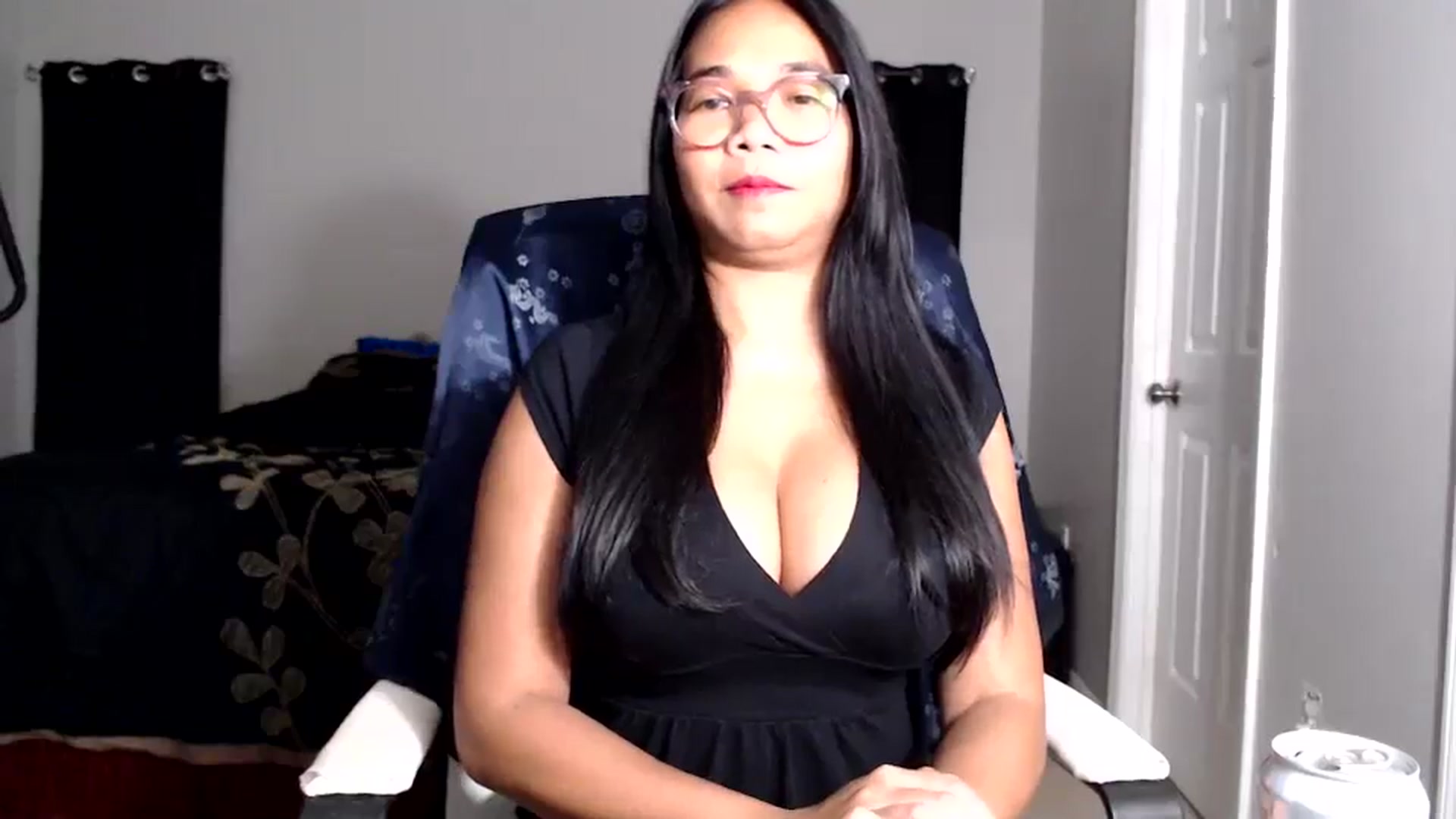 Gallery image thumbnail from Littlekai2025's myfreecams stream on, 08/26/2025, 04:30 image 13 of 20
