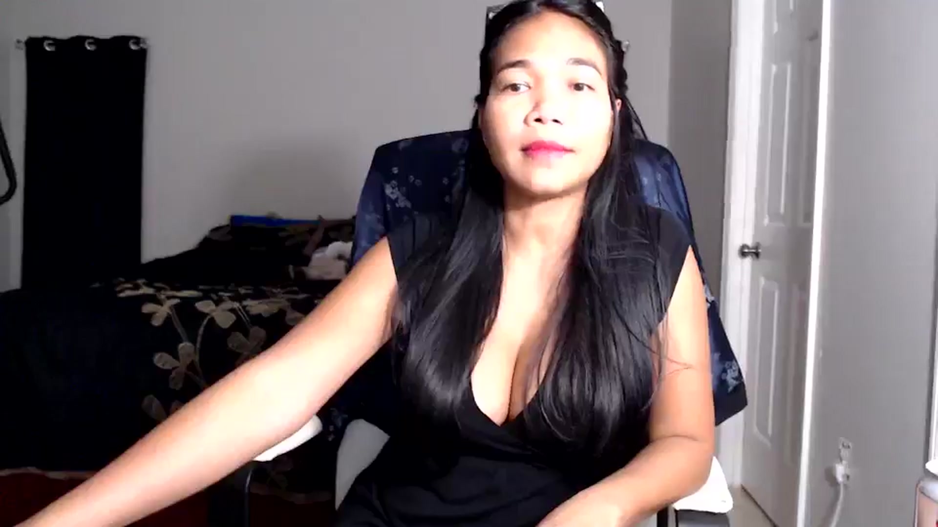 Gallery image thumbnail from Littlekai2025's myfreecams stream on, 08/26/2025, 04:30 image 12 of 20