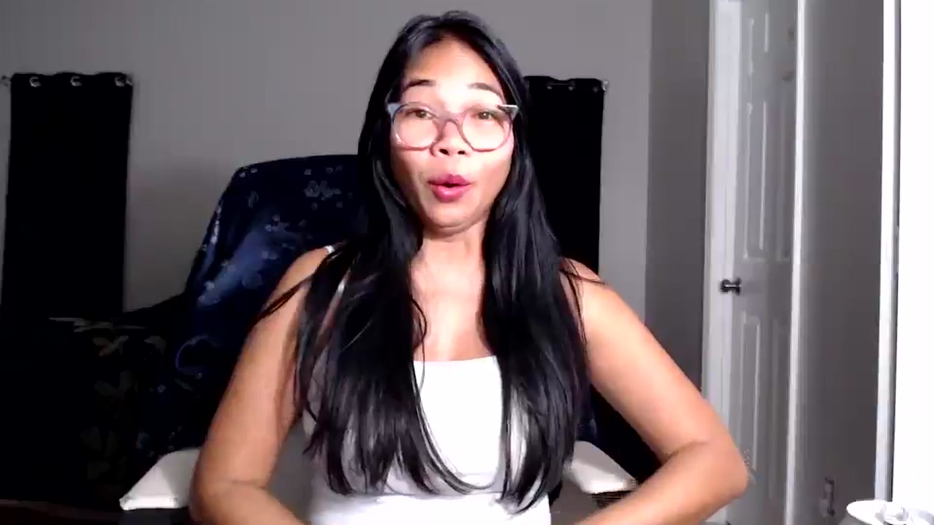 Gallery image thumbnail from Littlekai2025's myfreecams stream on, 08/28/2025, 03:06 image 10 of 20