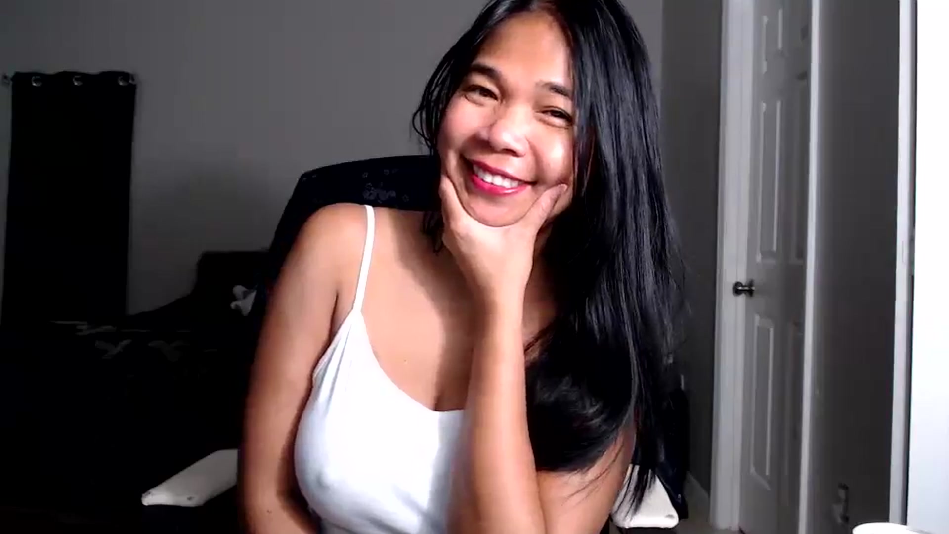 Gallery image thumbnail from Littlekai2025's myfreecams stream on, 08/28/2025, 03:06 image 18 of 20