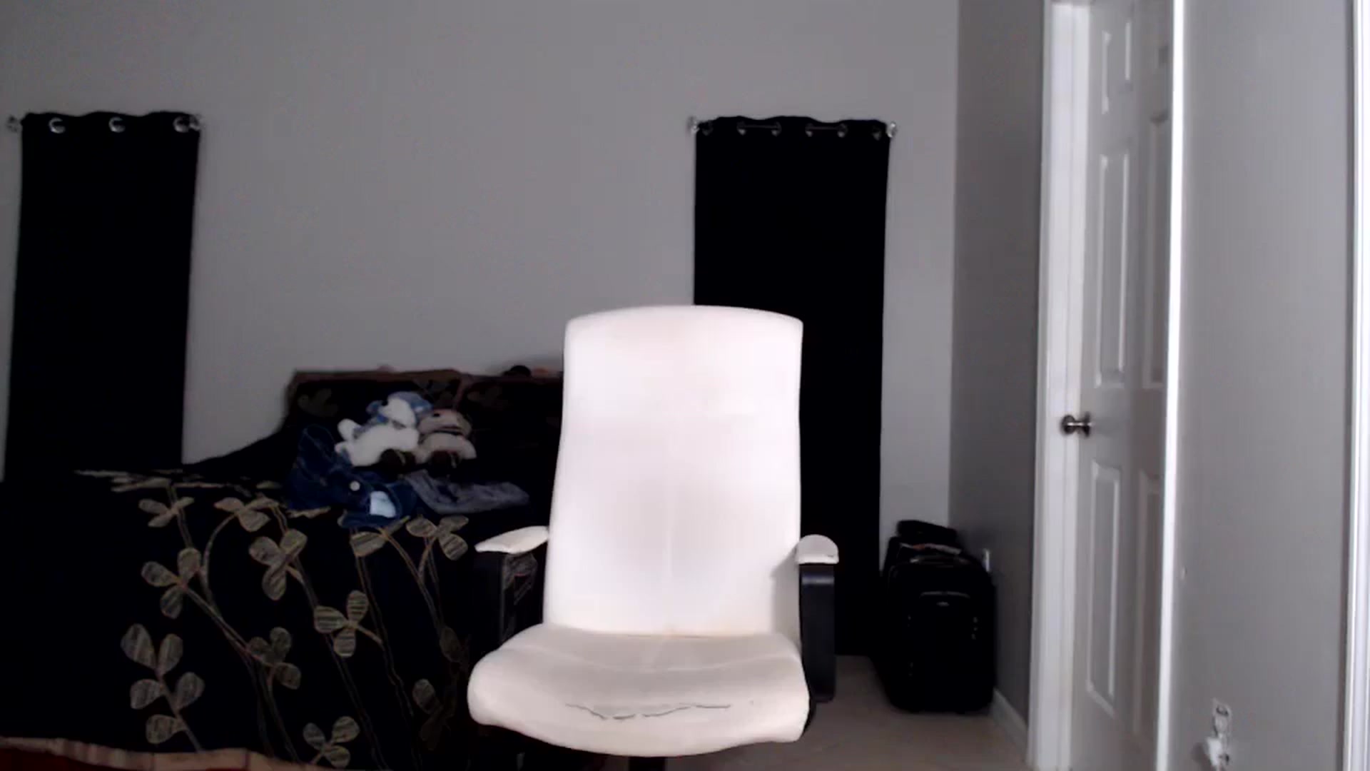 Gallery image thumbnail from Littlekai2025's myfreecams stream on, 08/28/2025, 03:06 image 9 of 20