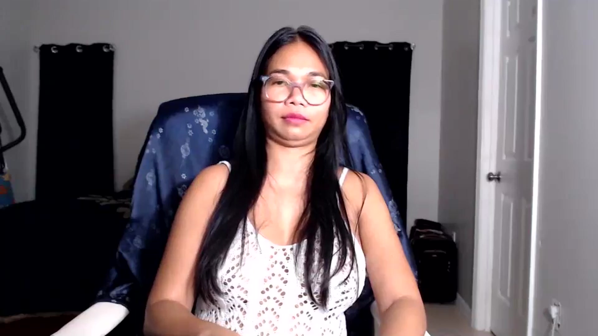 Gallery image thumbnail from Littlekai2025's myfreecams stream on, 08/30/2025, 04:43 image 10 of 20