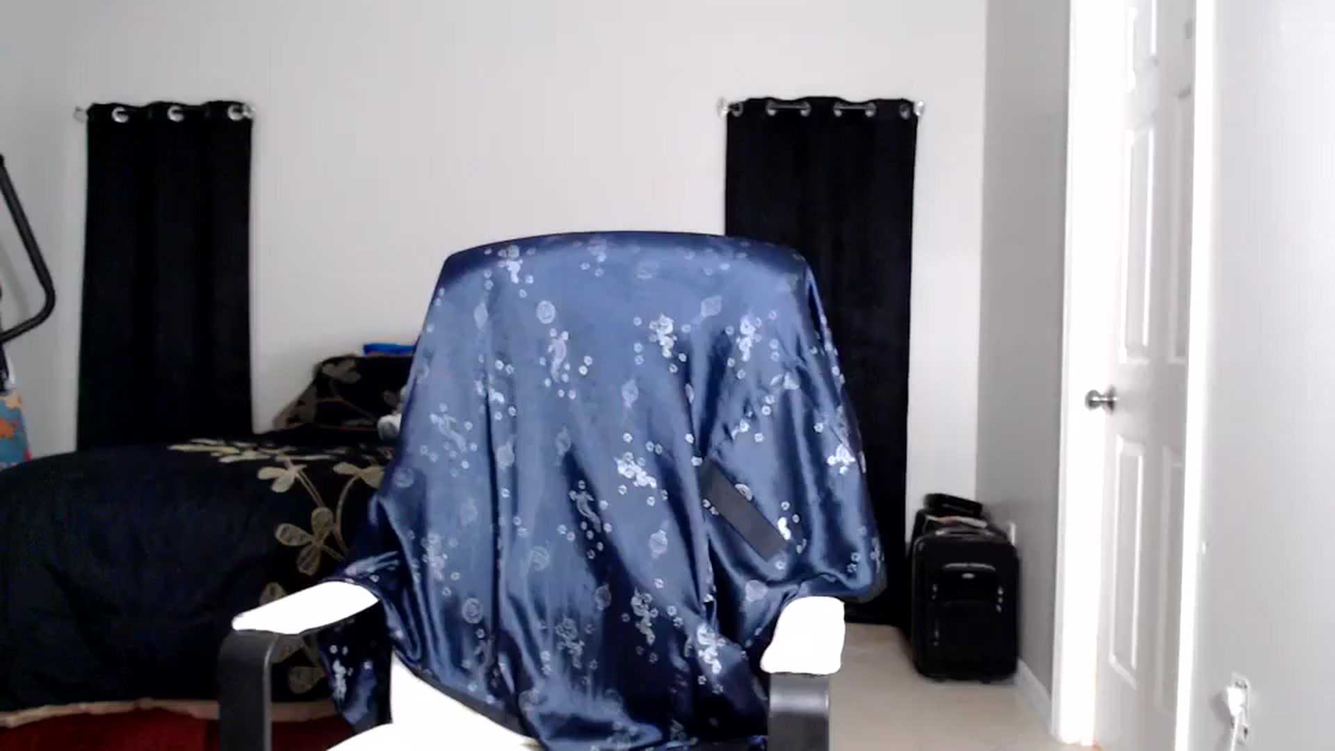 Gallery image thumbnail from Littlekai2025's myfreecams stream on, 08/30/2025, 04:43 image 6 of 20
