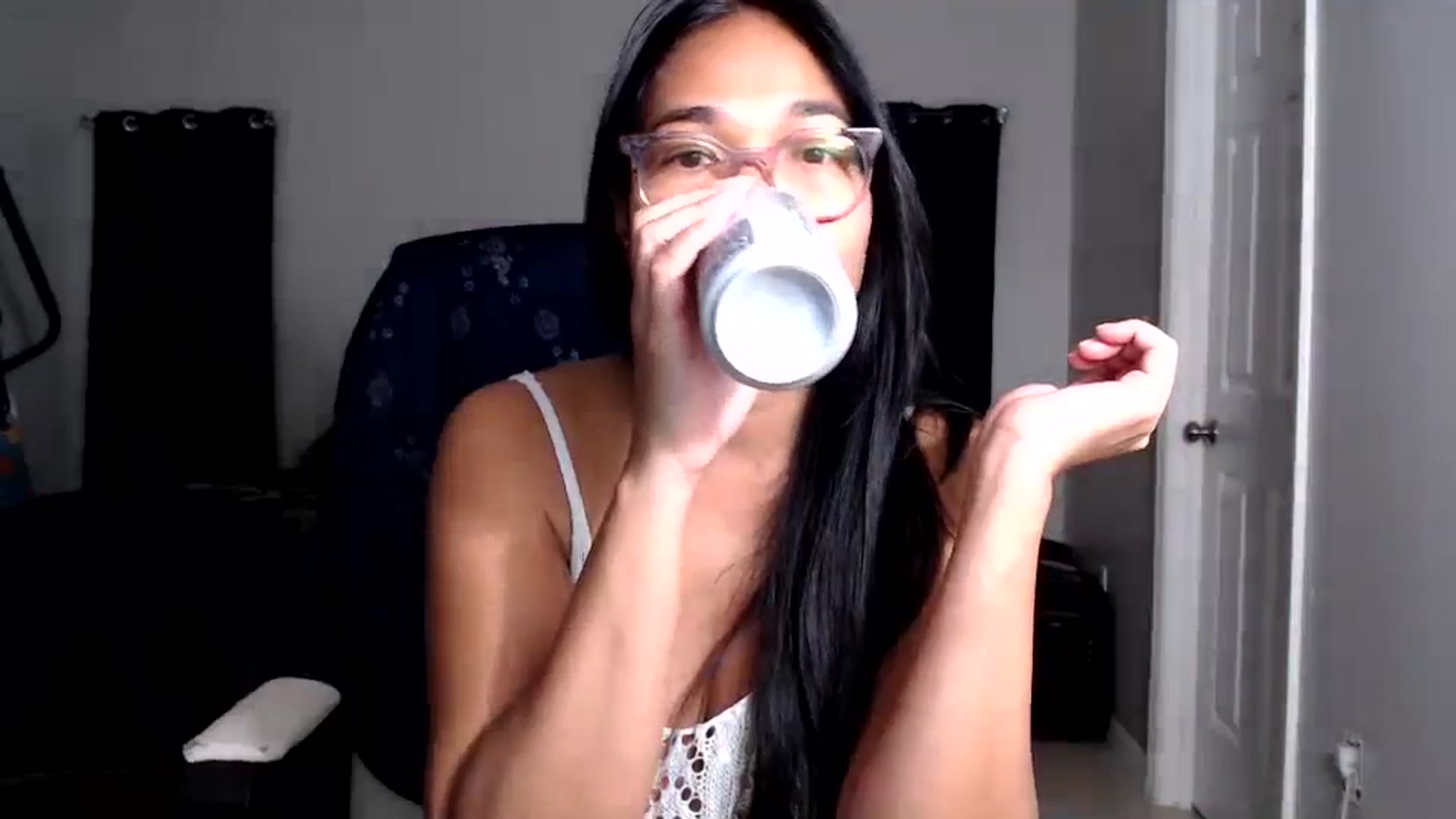 Gallery image thumbnail from Littlekai2025's myfreecams stream on, 08/30/2025, 04:43 image 5 of 20