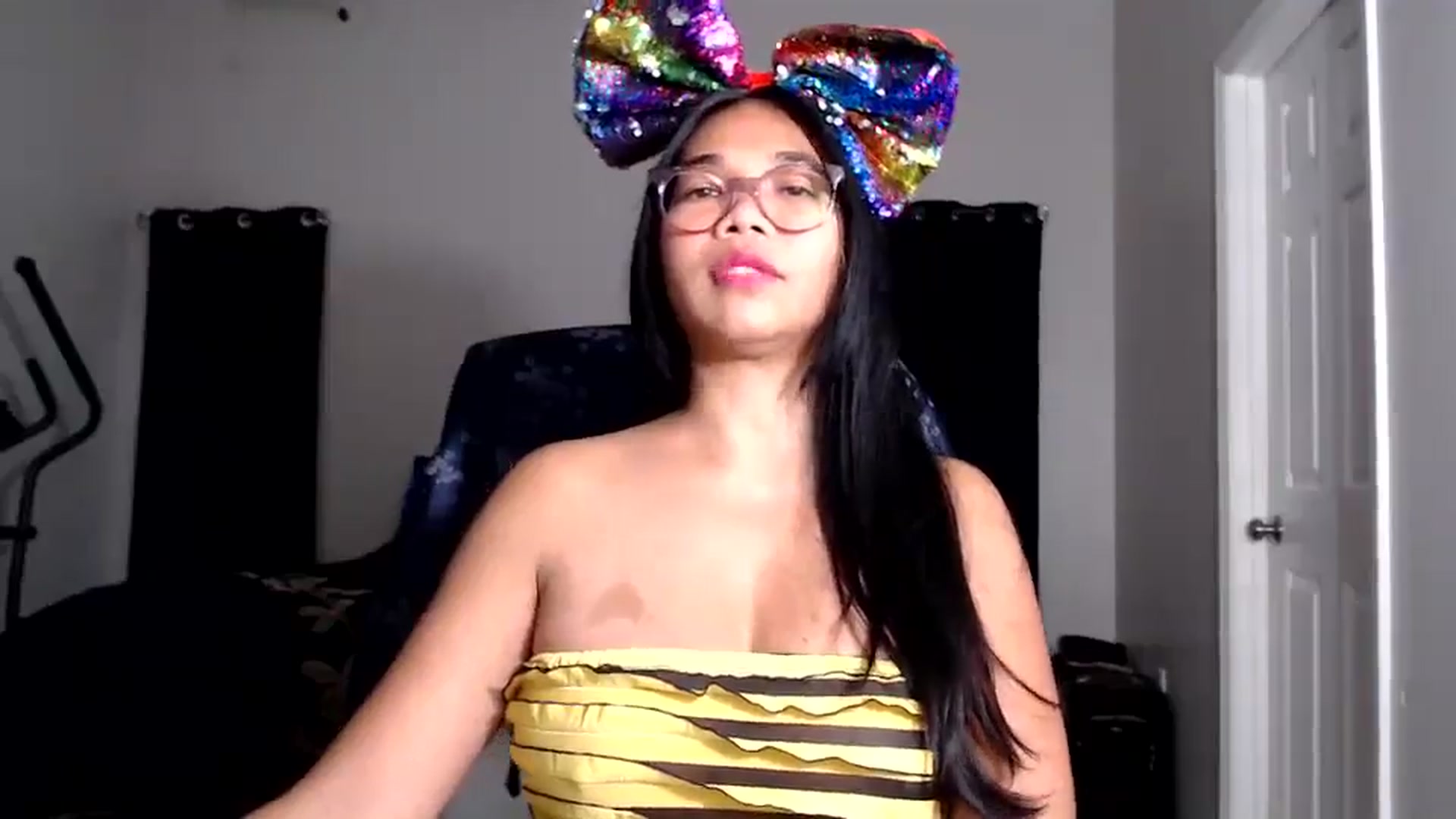 Gallery image thumbnail from Littlekai2025's myfreecams stream on, 09/02/2025, 01:17 image 8 of 20