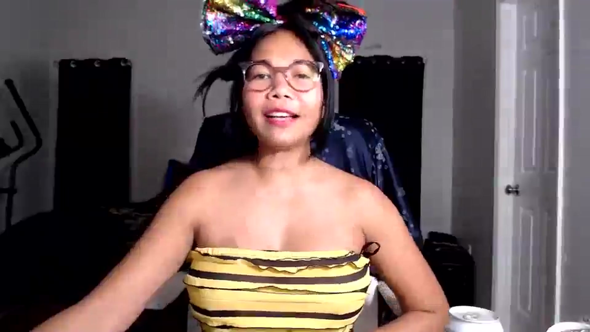 Gallery image thumbnail from Littlekai2025's myfreecams stream on, 09/02/2025, 01:17 image 13 of 20