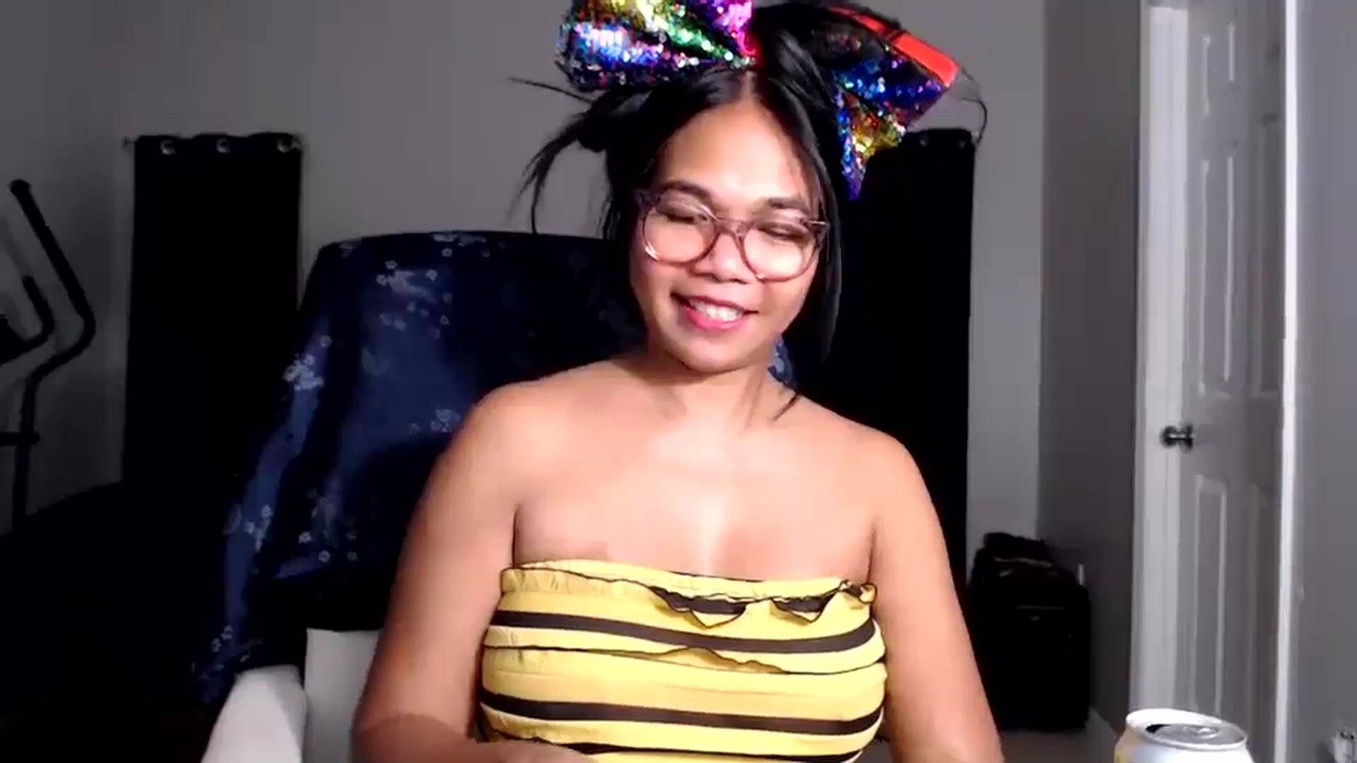 Gallery image thumbnail from Littlekai2025's myfreecams stream on, 09/02/2025, 01:17 image 12 of 20