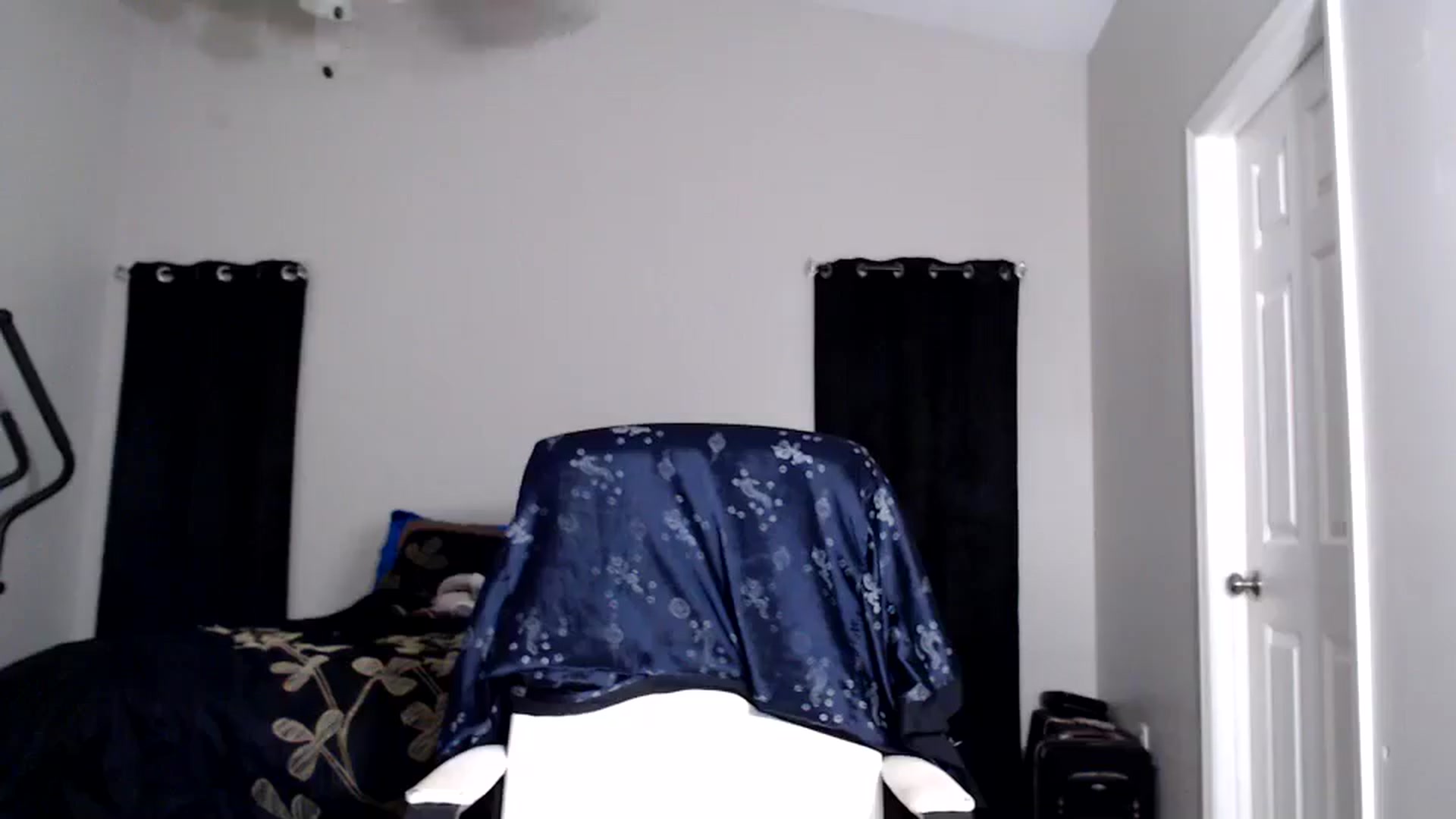Gallery image thumbnail from Littlekai2025's myfreecams stream on, 09/02/2025, 01:17 image 5 of 20