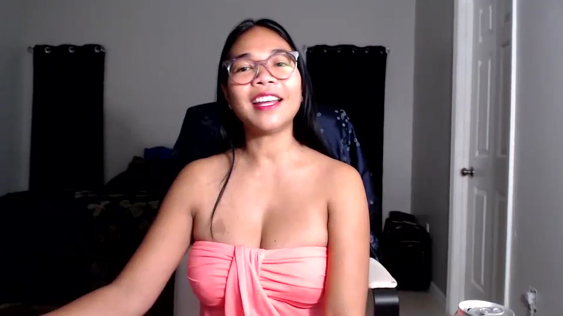 Gallery image thumbnail from Littlekai2025's myfreecams stream on, 09/03/2025, 03:32 image 8 of 20
