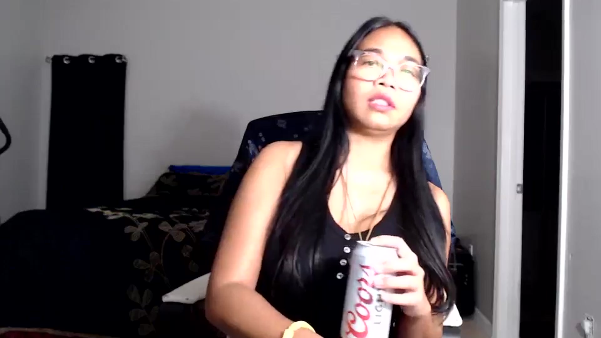Gallery image thumbnail from Littlekai2025's myfreecams stream on, 09/08/2025, 24:35 image 13 of 20