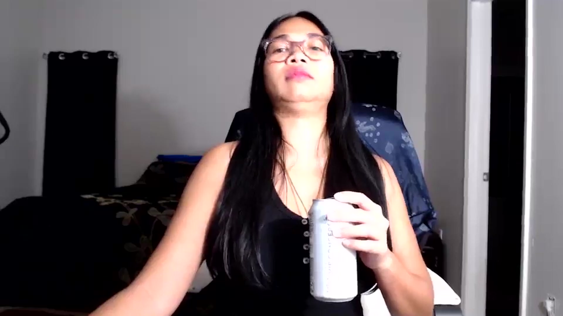 Gallery image thumbnail from Littlekai2025's myfreecams stream on, 09/08/2025, 24:35 image 16 of 20