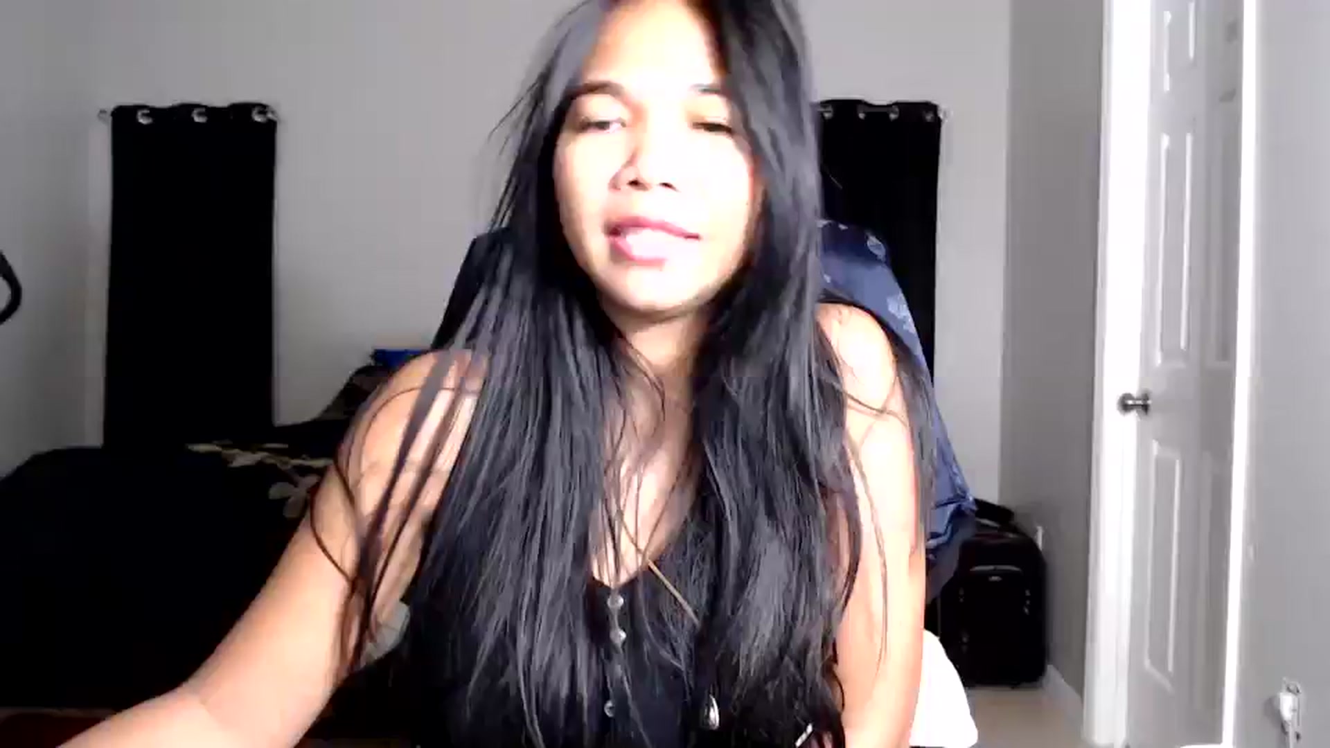 Gallery image thumbnail from Littlekai2025's myfreecams stream on, 09/08/2025, 03:44 image 12 of 20