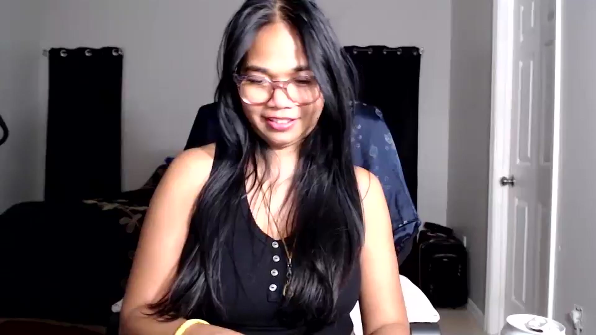 Gallery image thumbnail from Littlekai2025's myfreecams stream on, 09/08/2025, 03:44 image 10 of 20