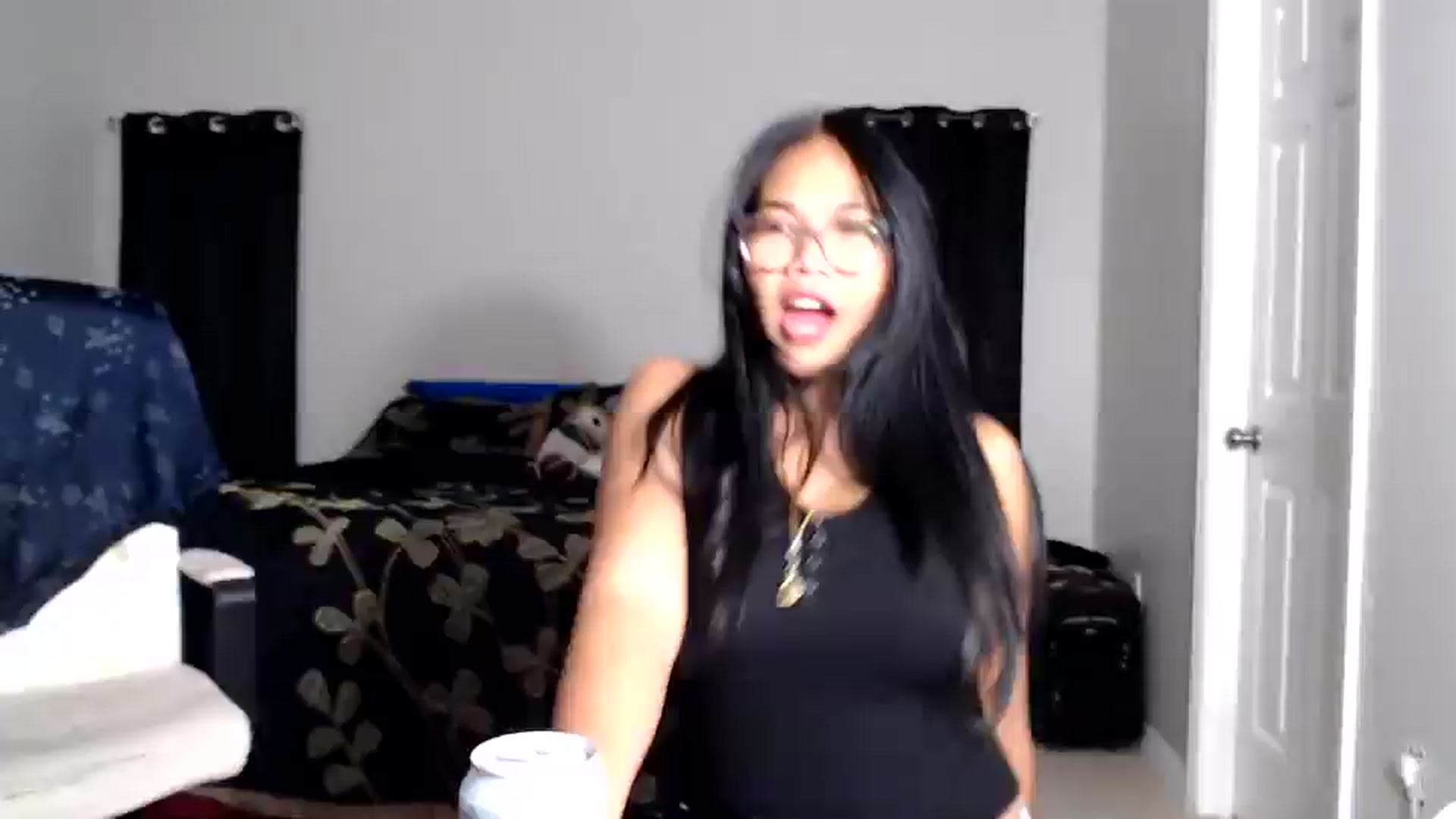 Gallery image thumbnail from Littlekai2025's myfreecams stream on, 09/08/2025, 03:44 image 8 of 20