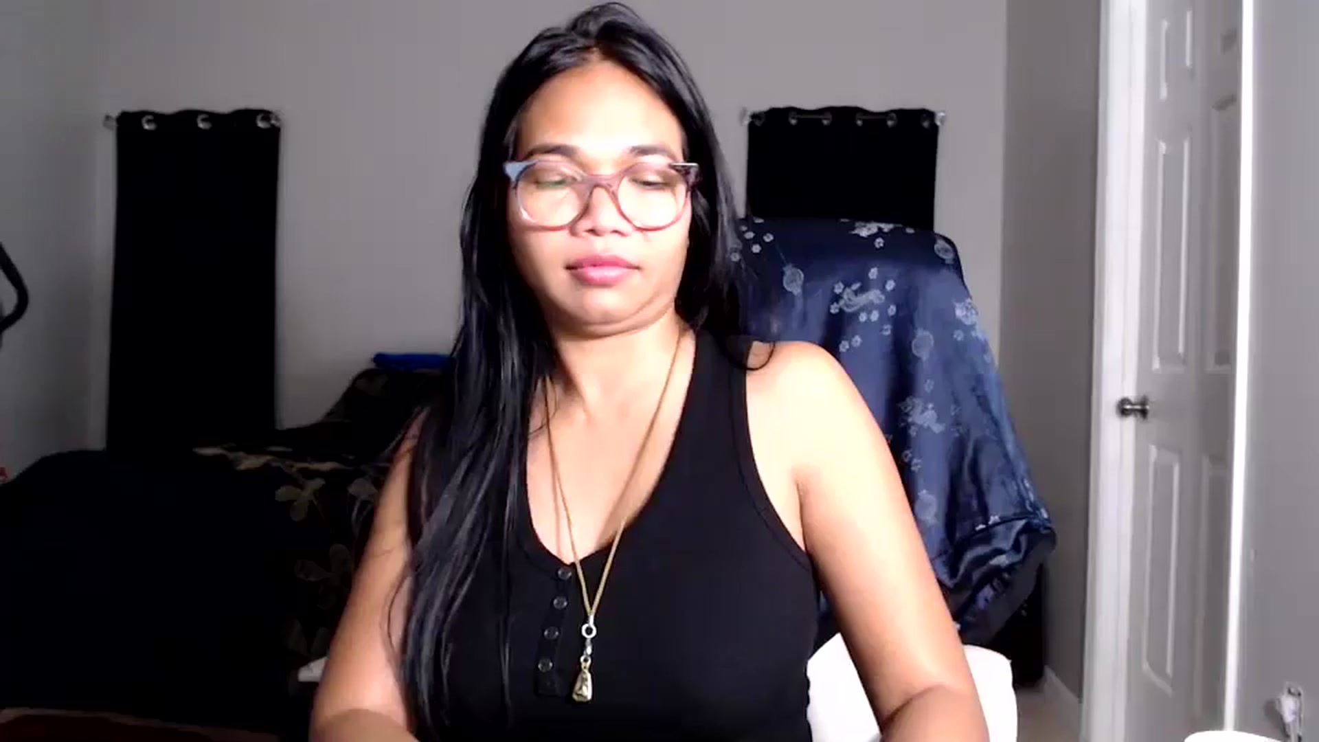 Gallery image thumbnail from Littlekai2025's myfreecams stream on, 09/08/2025, 03:44 image 17 of 20