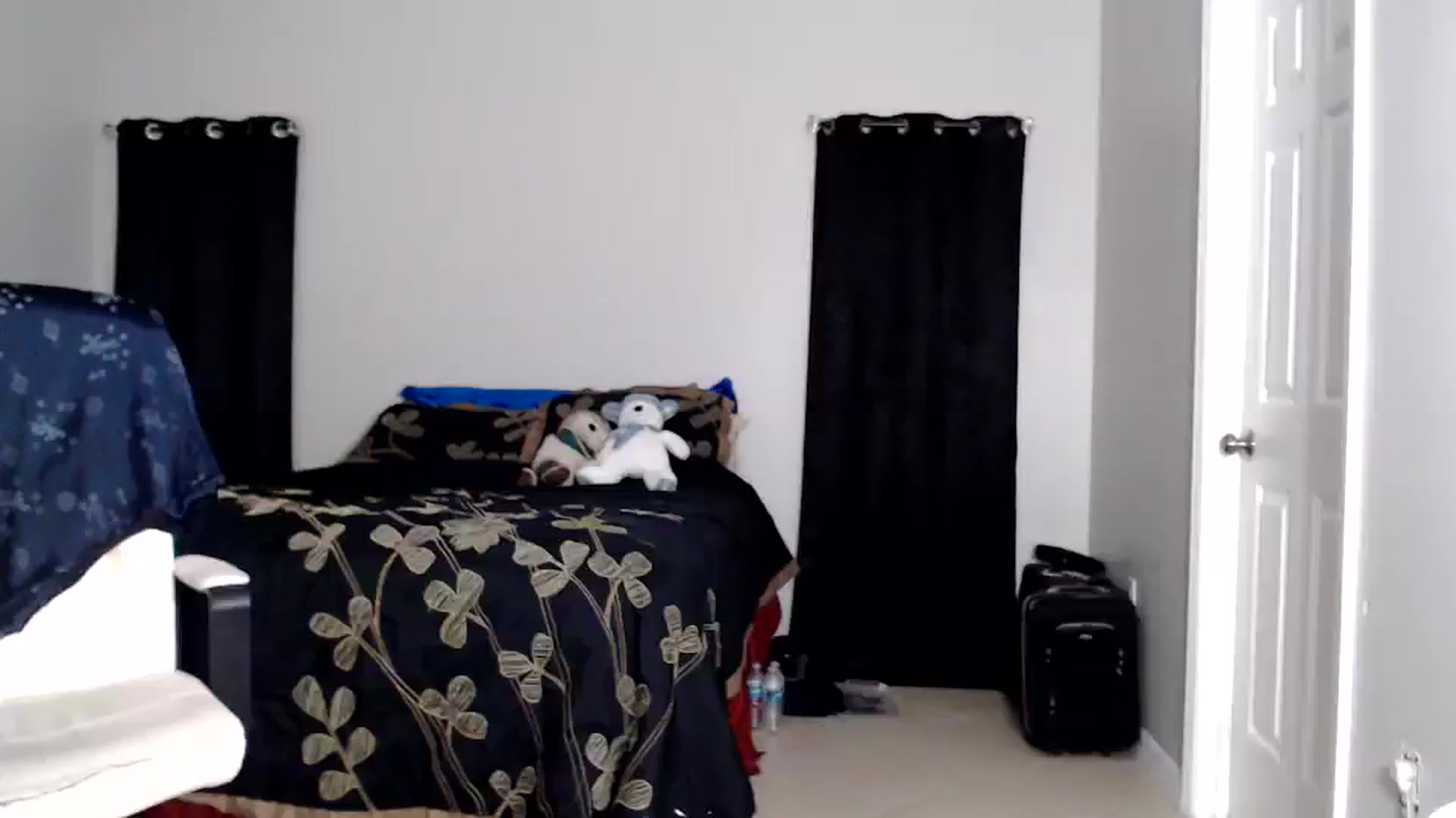 Gallery image thumbnail from Littlekai2025's myfreecams stream on, 09/08/2025, 03:44 image 7 of 20