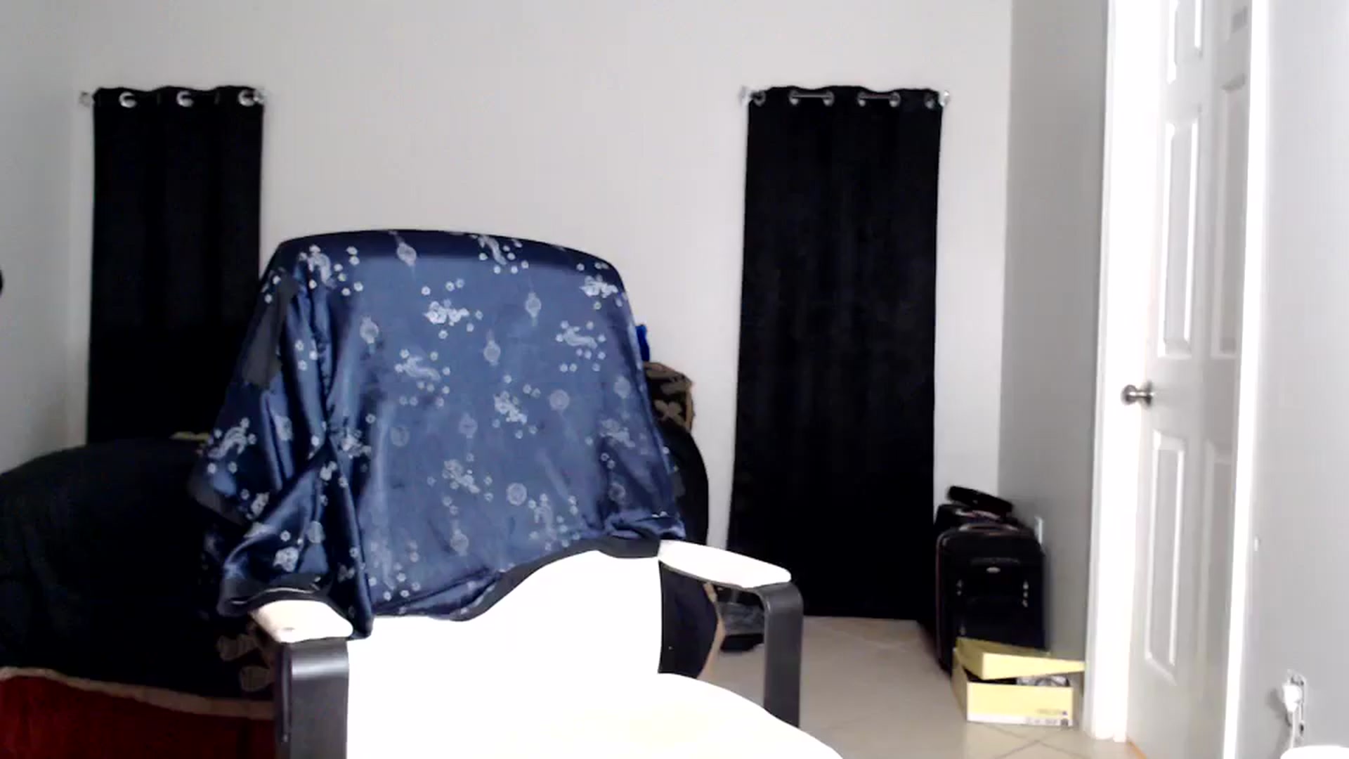 Gallery image thumbnail from Littlekai2025's myfreecams stream on, 09/12/2025, 04:23 image 1 of 20