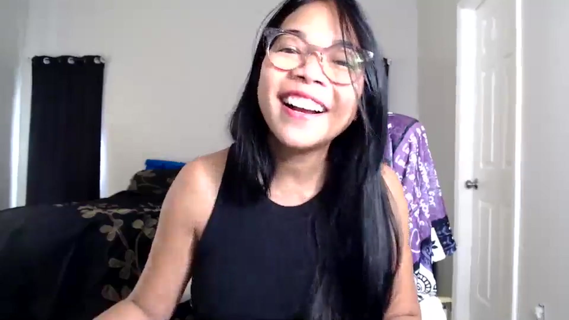 Gallery image thumbnail from Littlekai2025's myfreecams stream on, 09/14/2025, 17:31 image 15 of 20