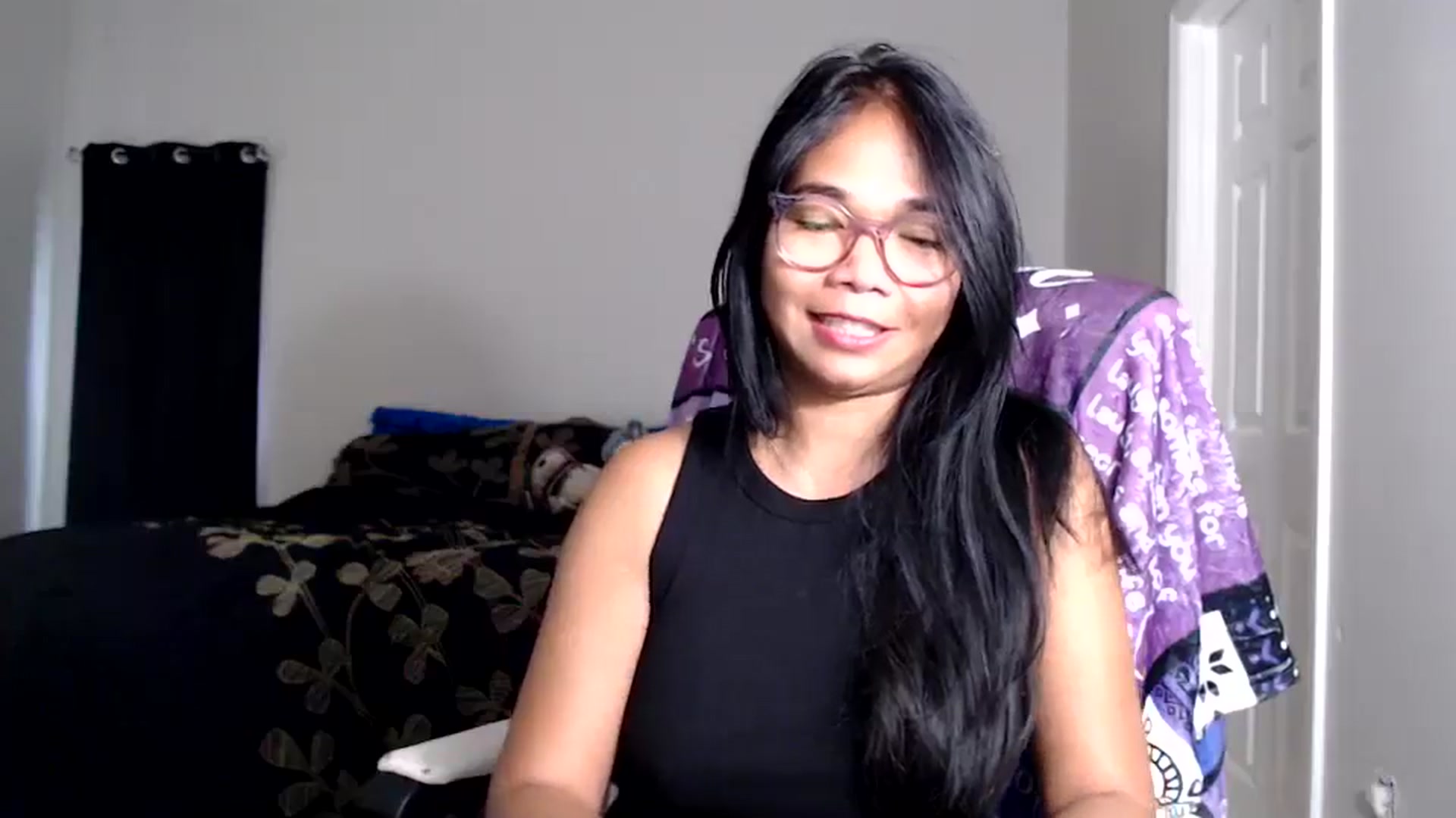 Gallery image thumbnail from Littlekai2025's myfreecams stream on, 09/14/2025, 17:31 image 12 of 20